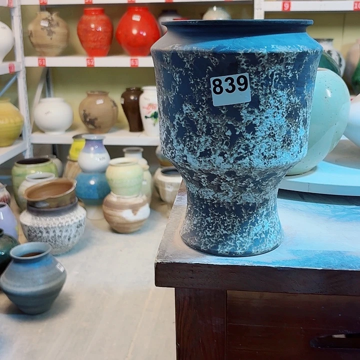 蓝***色摆件高28口15。摆件。