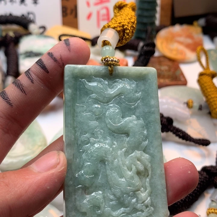 翡翠未镶嵌颈饰保真天然a货翡翠