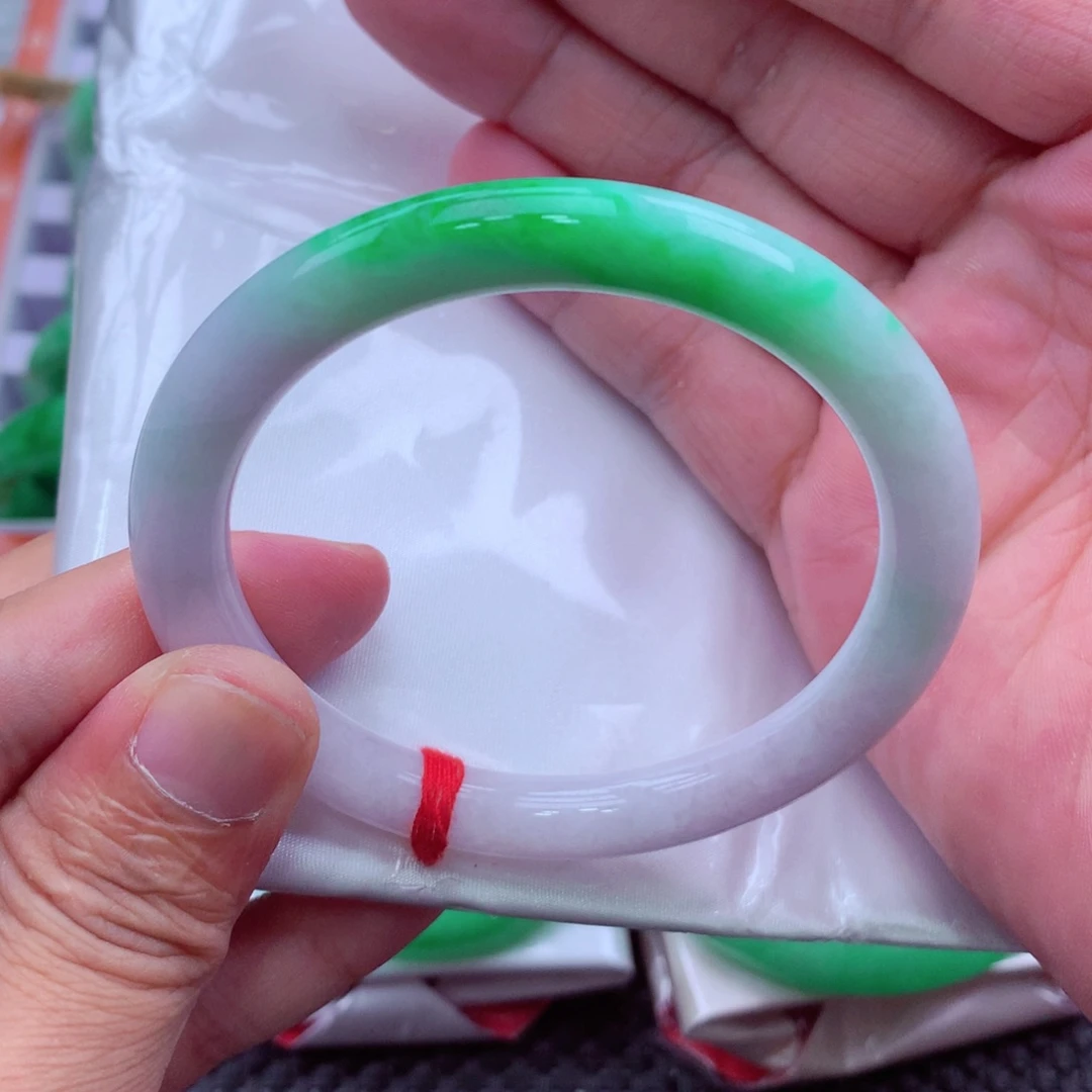 翡翠未镶嵌手镯翡翠