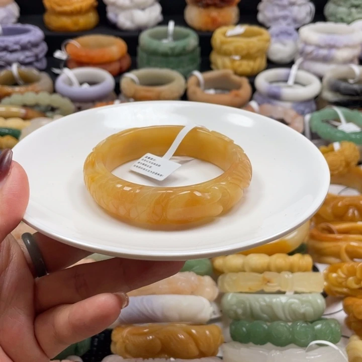 石英质玉未镶嵌手镯