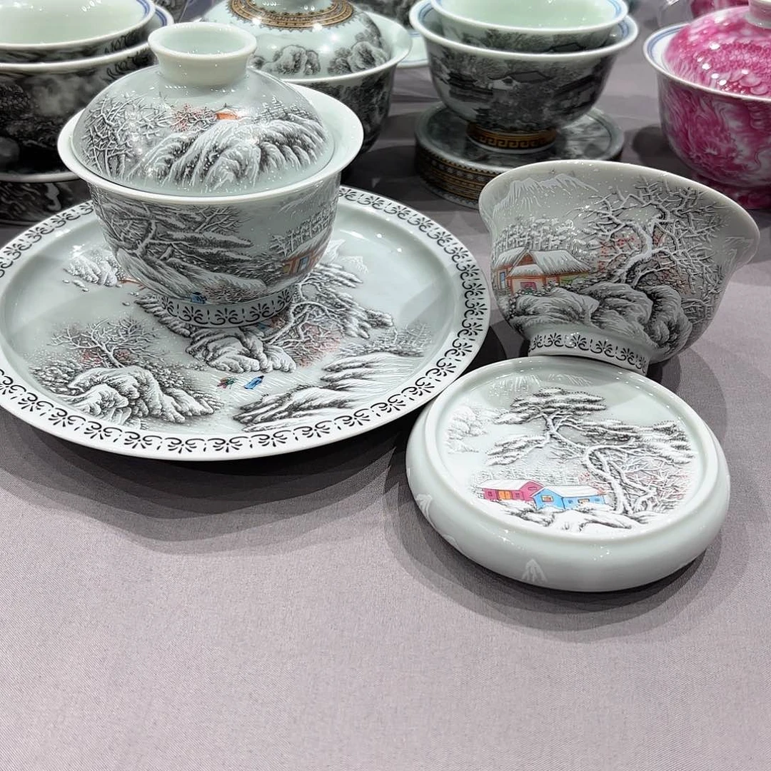 瓷片景德镇瓷器精品陈列