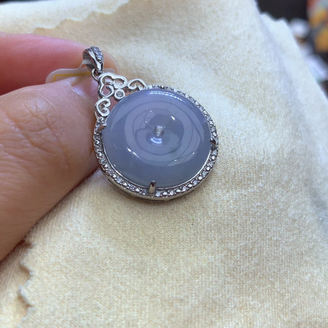 翡翠颈饰银S925镶嵌翡翠吊坠