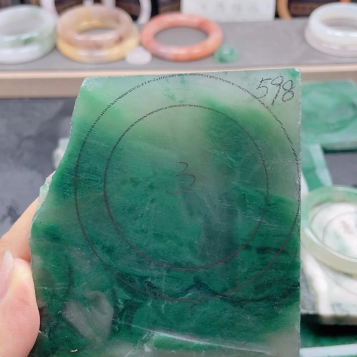 大***植石英质玉手镯未镶嵌定制
