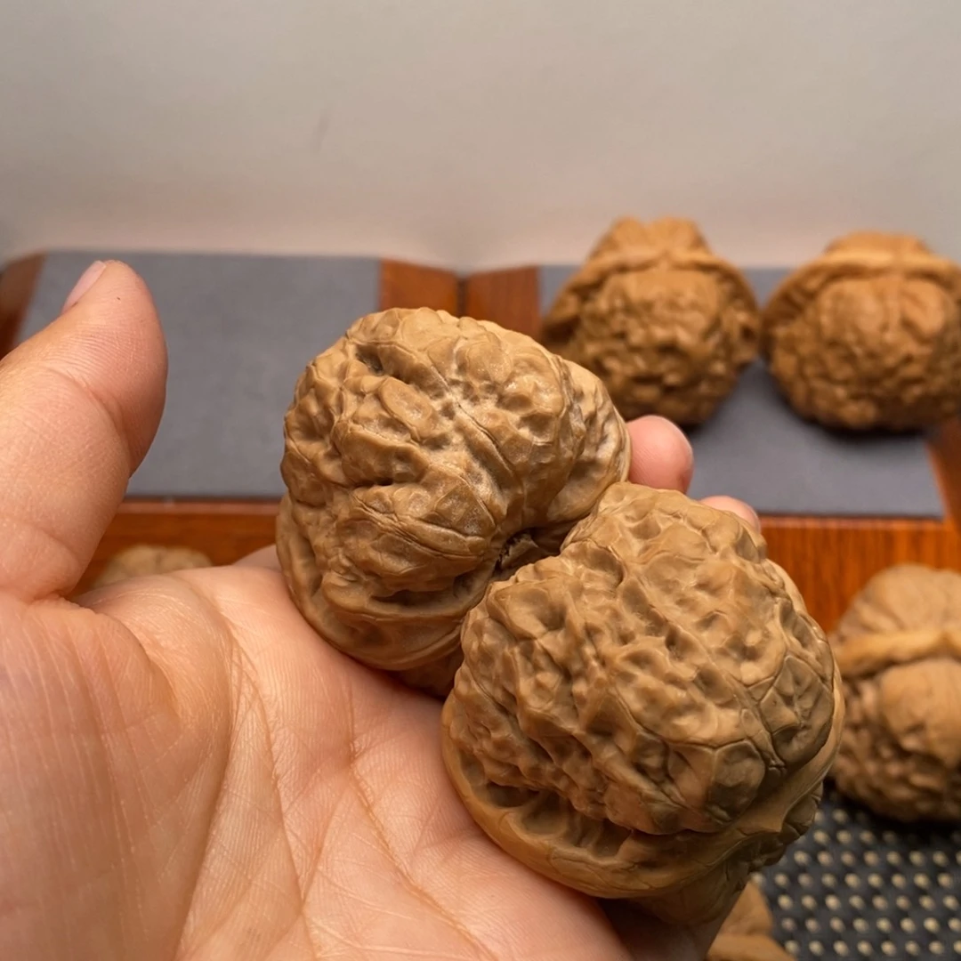 文玩核桃把件.*白茬边43左右