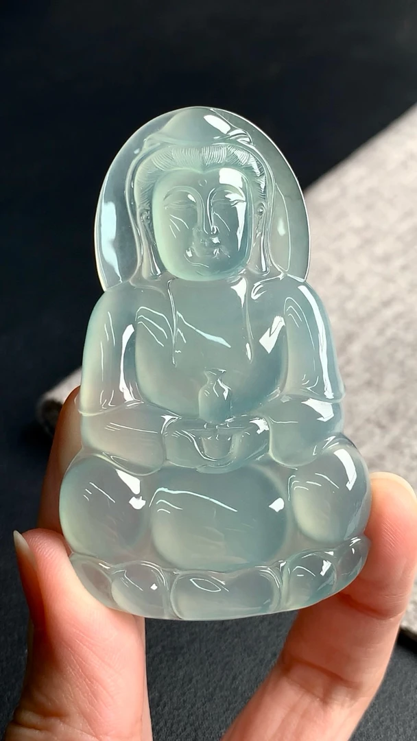 天然A货缅甸翡翠 观音 尺寸 : 69-42-6.2