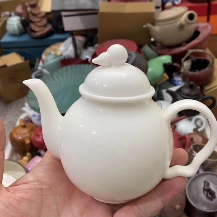 陶瓷艺术品及陶瓷壶