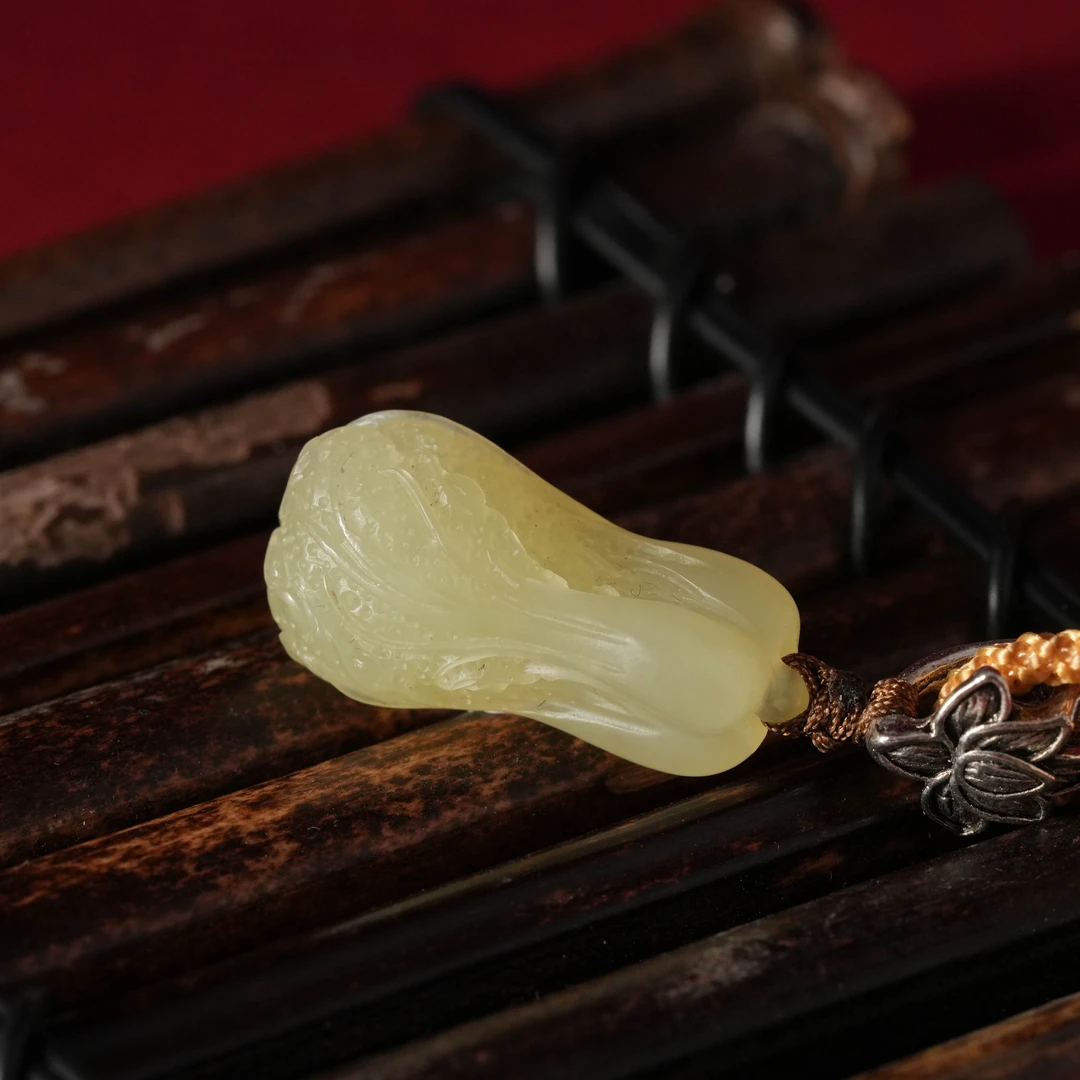 Y0545和田玉黄口白菜挂件