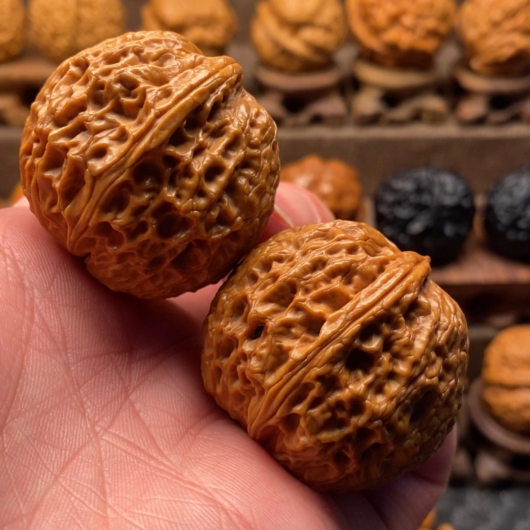 把件文玩核桃铁核桃