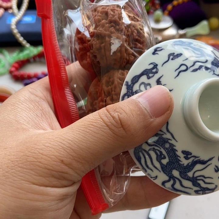 瓷片哈哈哈哈哈哈哈哈哈哈就