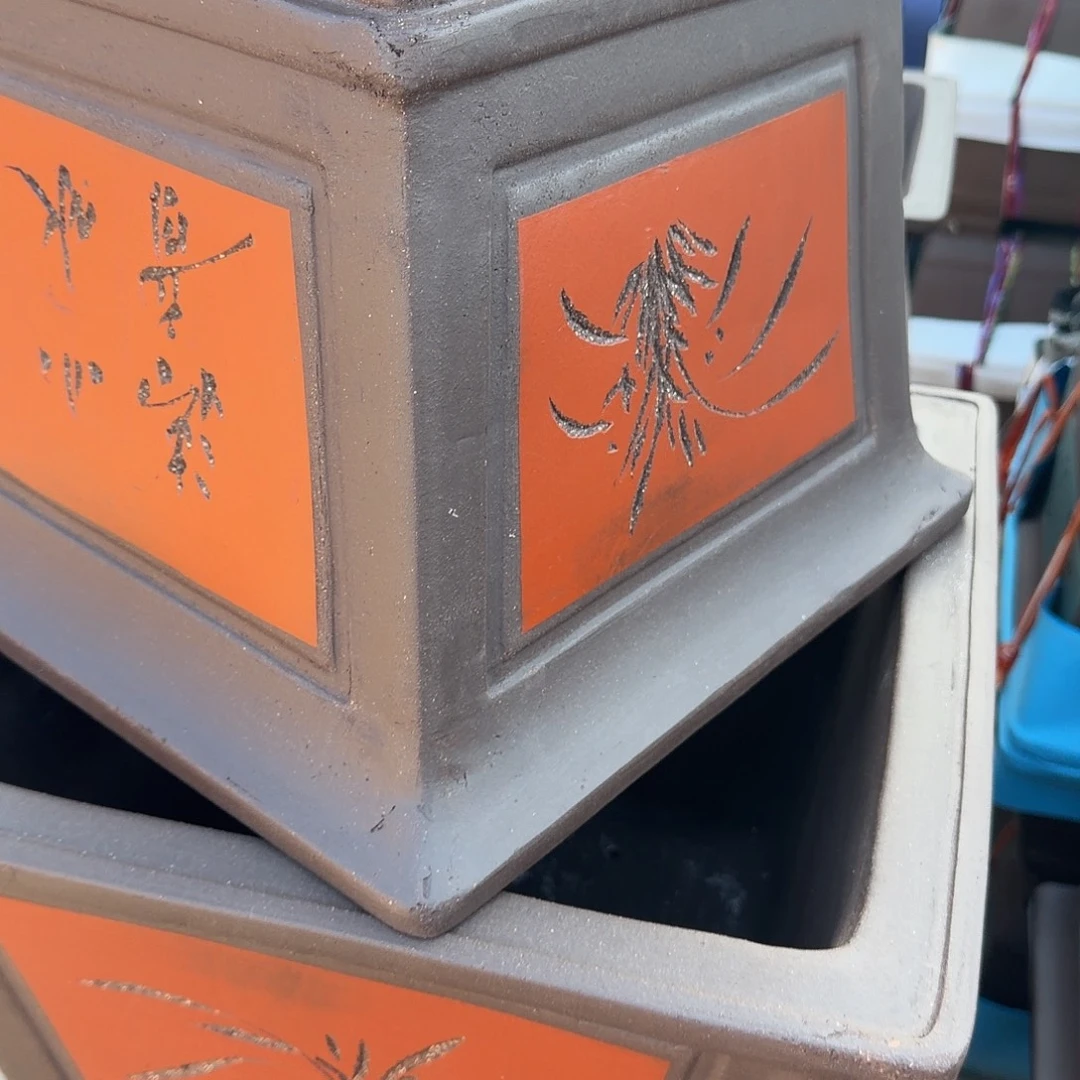 用***5紫砂花盆四方小号红色一只