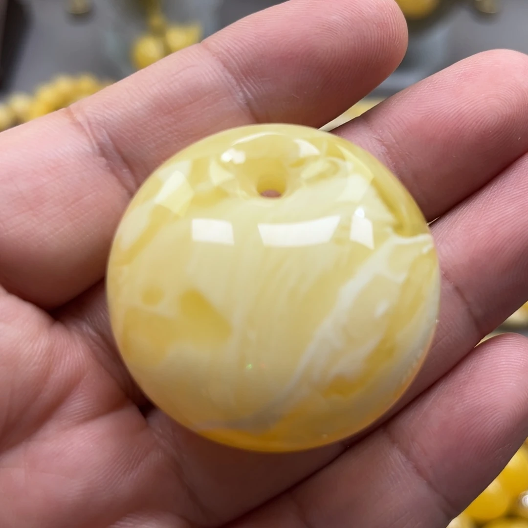 琥珀未镶嵌颈饰吊坠