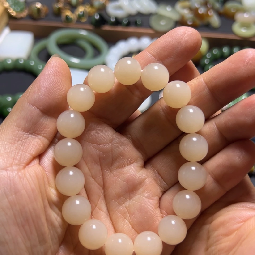 和田玉未镶嵌手串