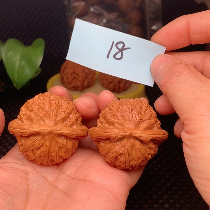 【闪购商品】把件文玩核桃44宫灯18