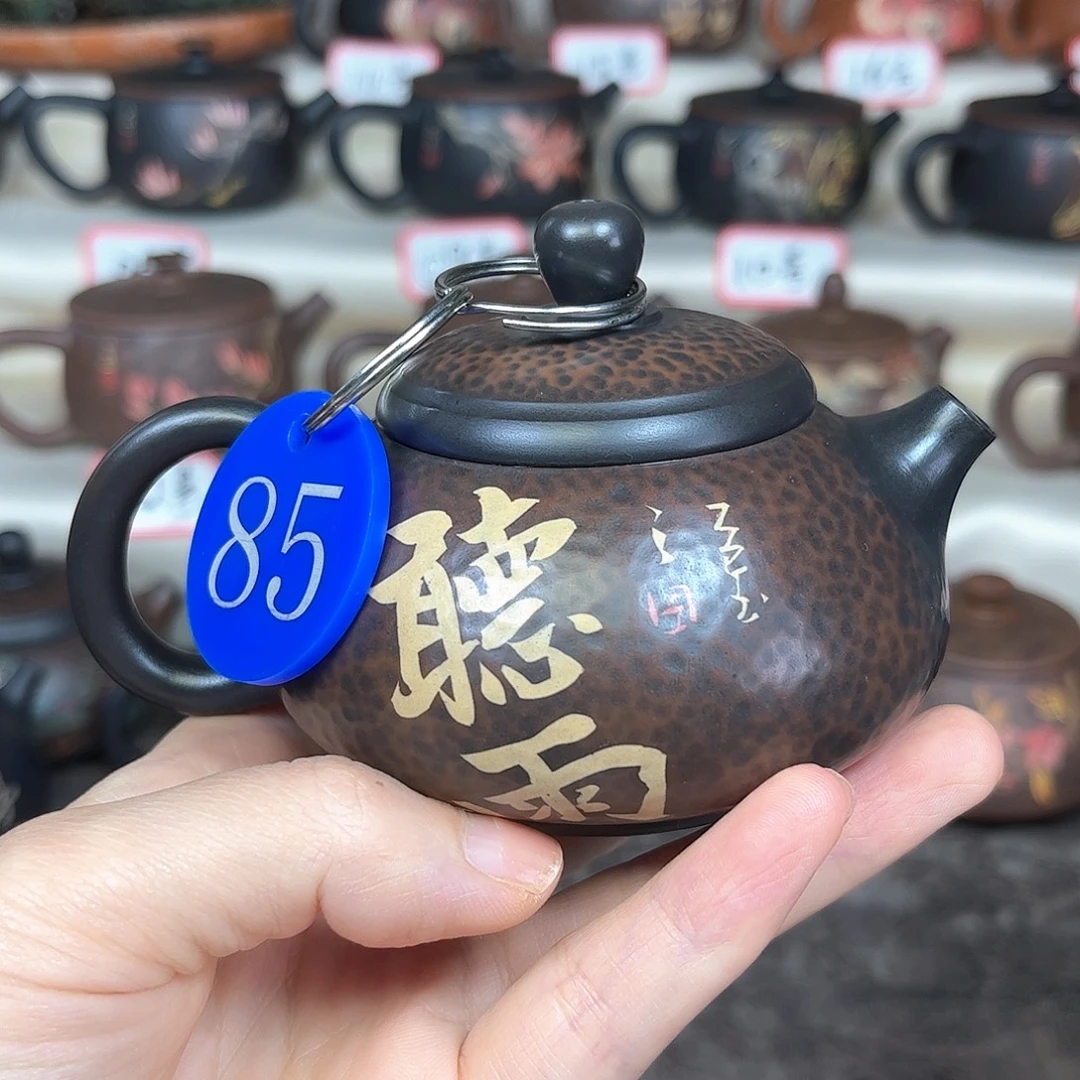 125毫升微微瑕纯手工锤纹刻填胖墩壶