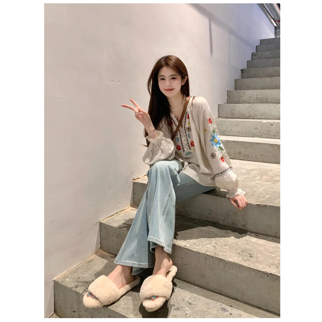 2025夏季新款波西米亚风温柔刺绣百搭衬衫上衣女搭配牛仔裤两件套