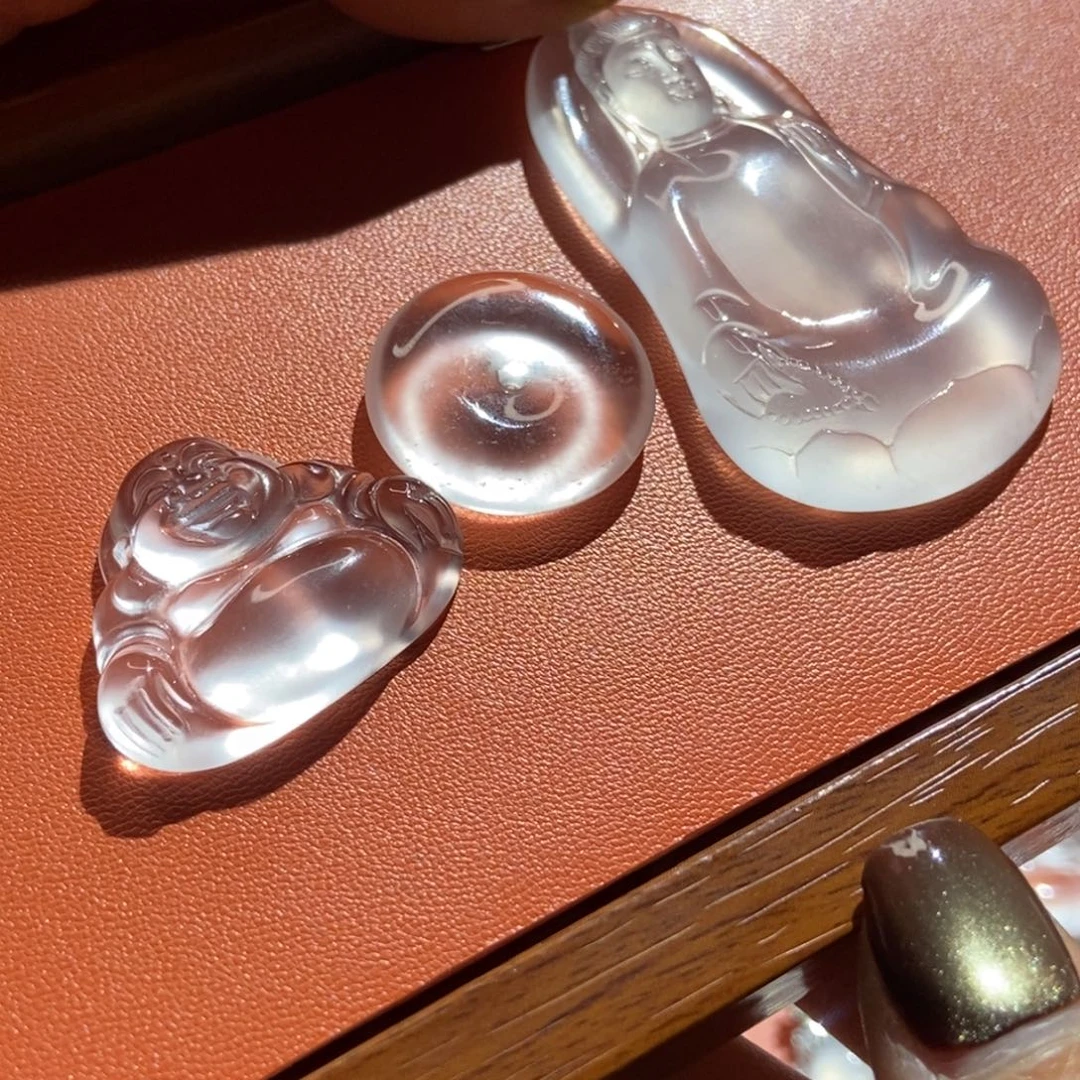 皮***.石英质玉未镶嵌颈饰