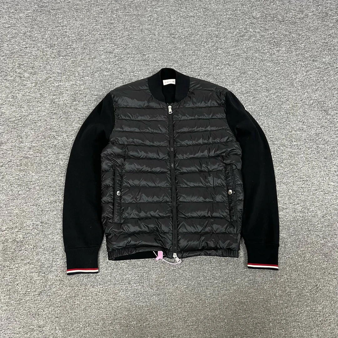 99新 MONCLER 蒙口 针织拼接羽绒服s码