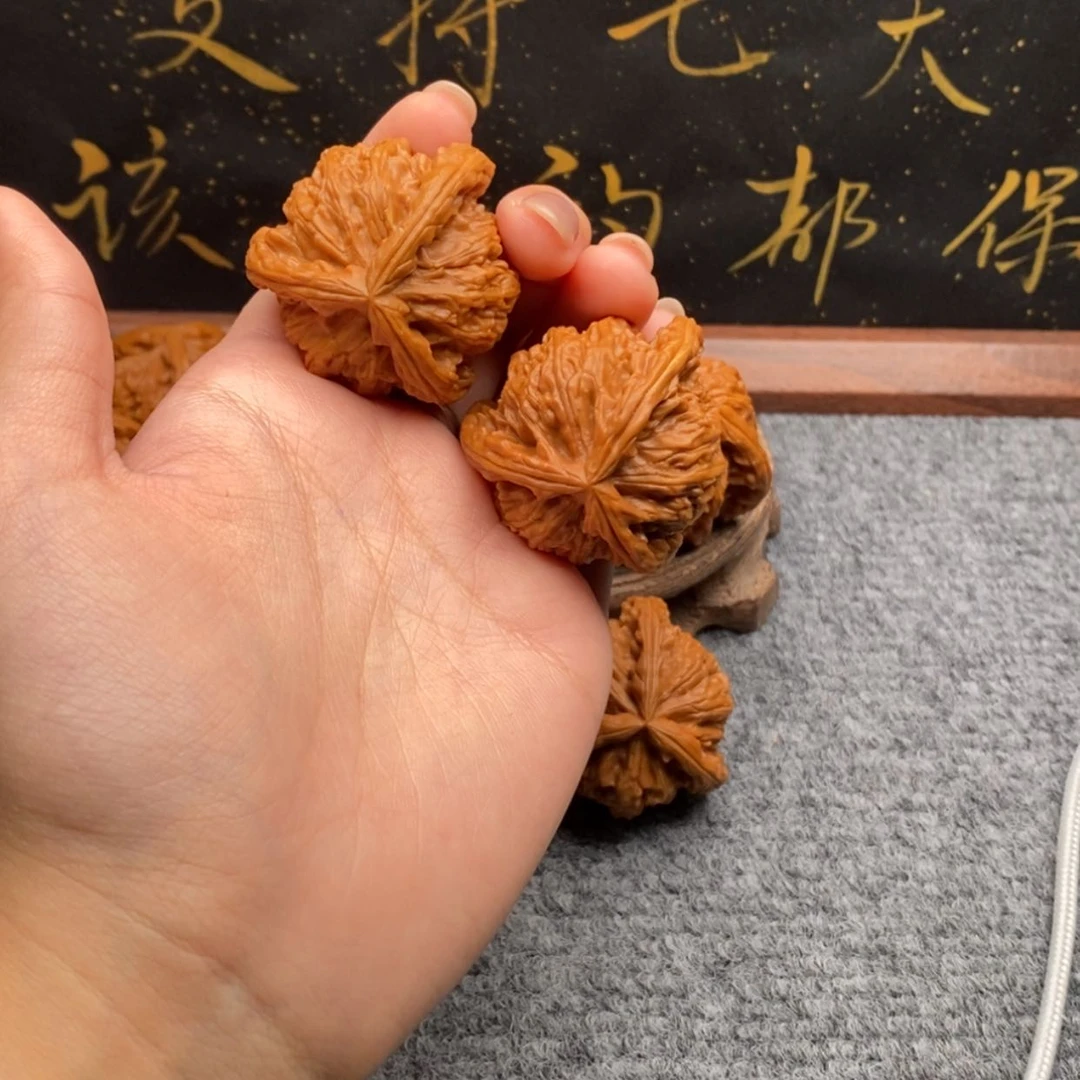 【闪购商品】吊坠文玩核桃南****）