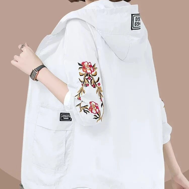 防晒衣女士2025新款洋气质户外冰丝透气夏装长袖防晒服妈妈短外套