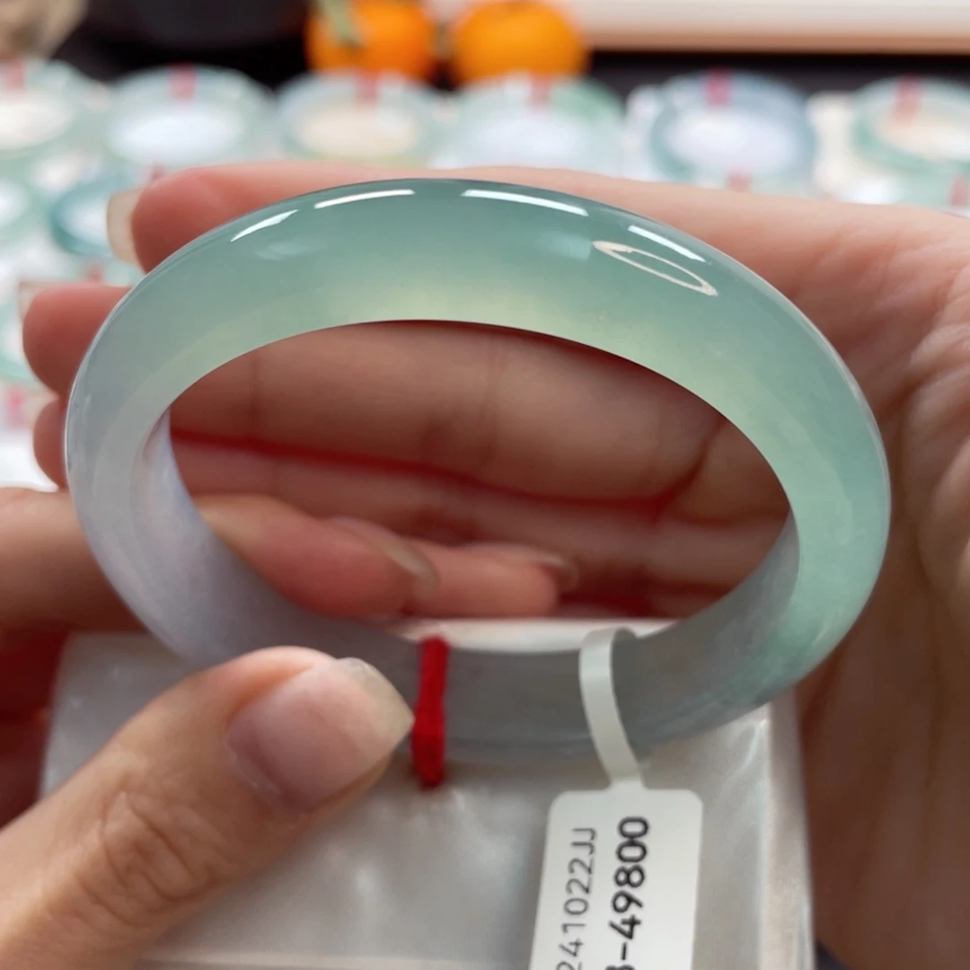 【闪购商品】翡翠手镯未镶嵌54.3贵妃冰透起光湖水蓝春彩