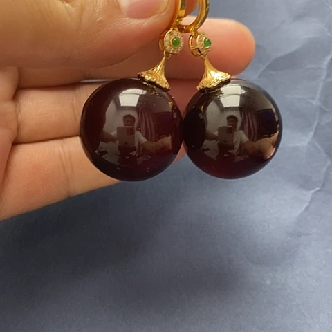 裸石琥珀未镶嵌耳坠