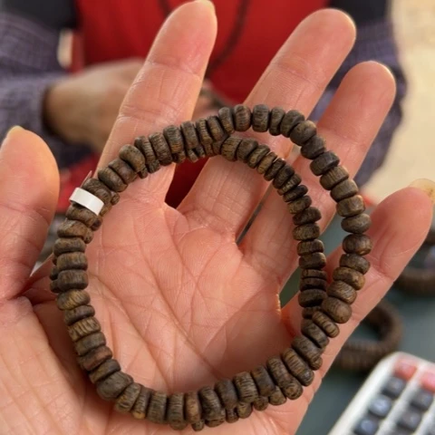 沉香手串蓝宝石沉水卡0.6多样性发1条