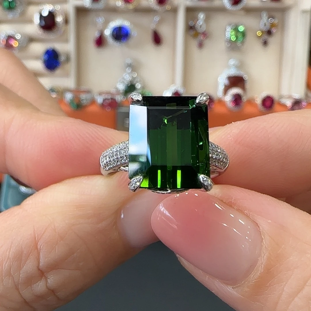 18K金镶嵌戒指碧玺8.5ct