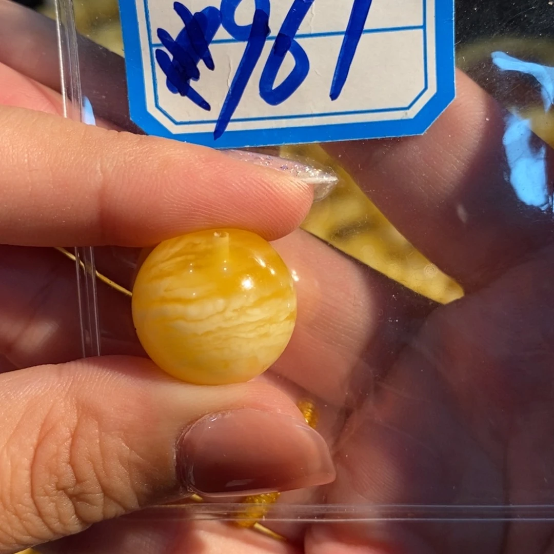 未镶嵌琥珀珠宝奇石961