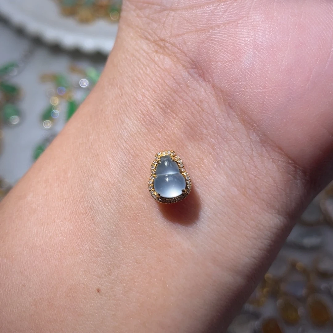 吊坠(不含链)18K金镶嵌翡翠