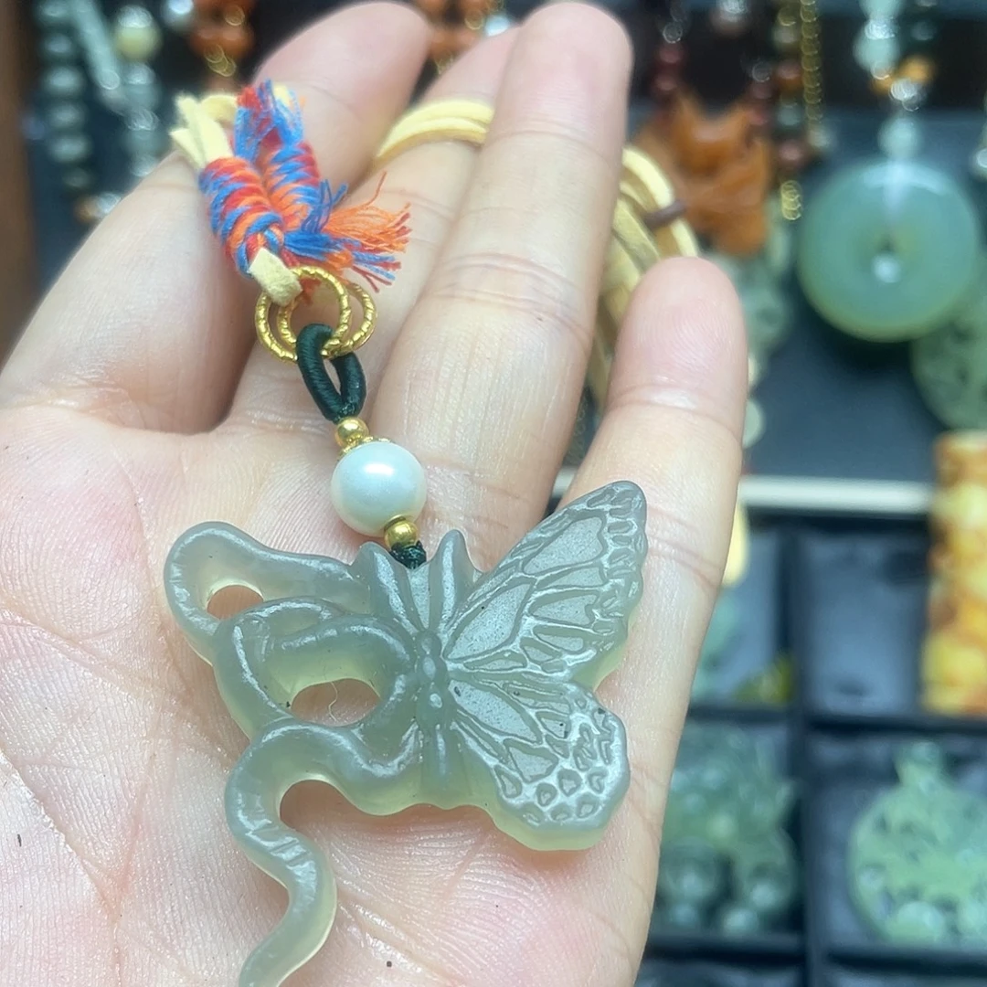 未镶嵌蛇纹石玉颈饰