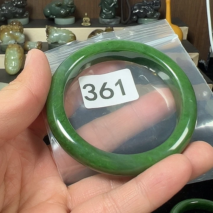 火***机和田玉未镶嵌颈饰