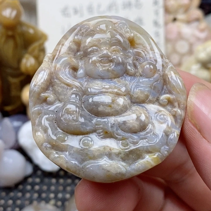 颈饰未镶嵌硅化珊瑚（珊瑚玉）