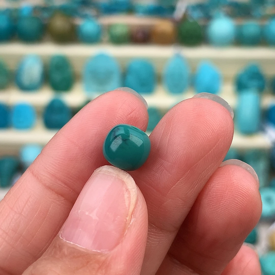 绿松石未镶嵌珠宝奇石8