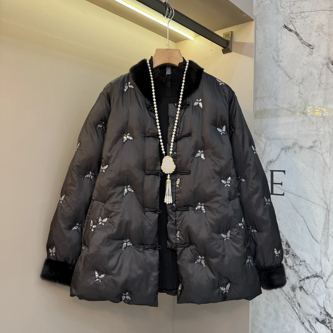 2025秋冬胖mm高级时尚蝴蝶亮片设计感欧货显贵气质毛领外套6685