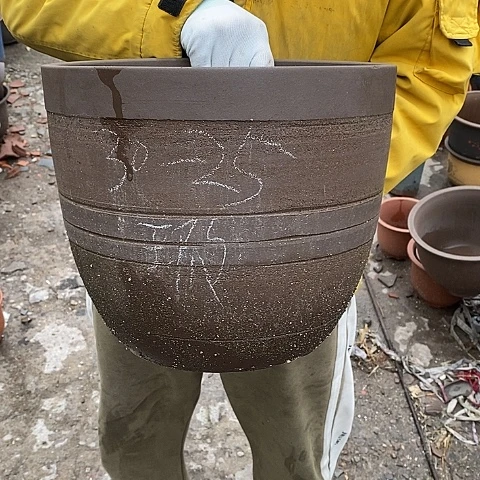 紫砂中国宜兴紫砂花盆，