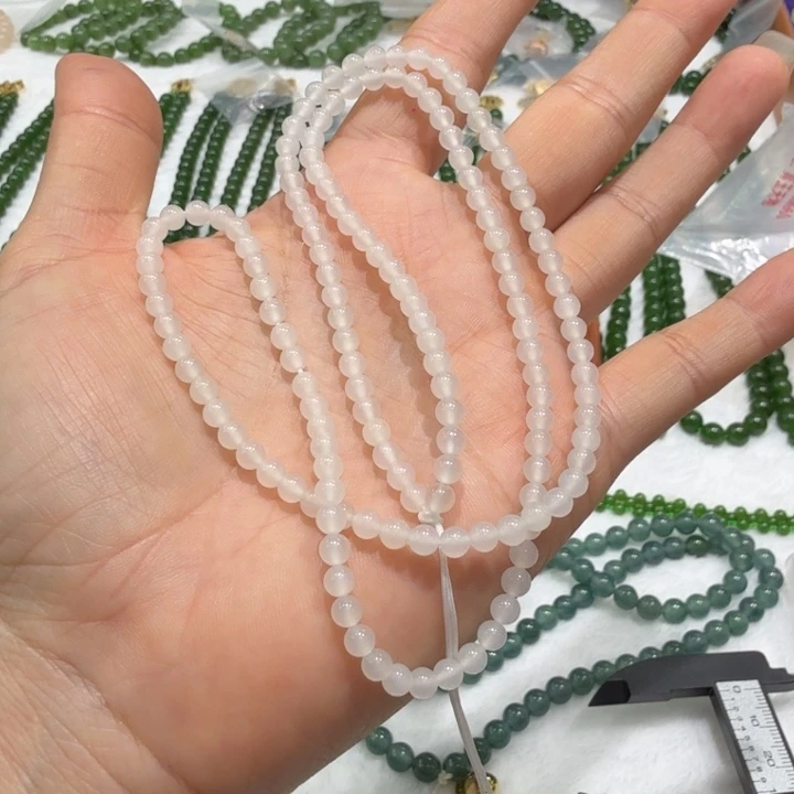 啦***啦和田玉未镶嵌颈饰