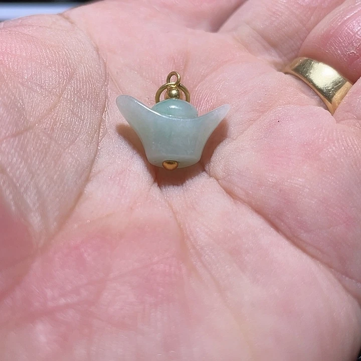 易***缘颈饰未镶嵌翡翠挂件