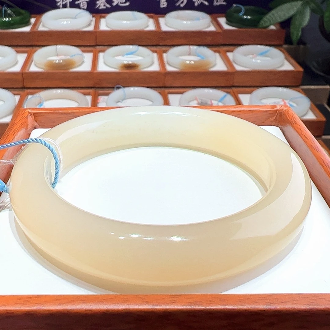 和田玉手镯5758未镶嵌