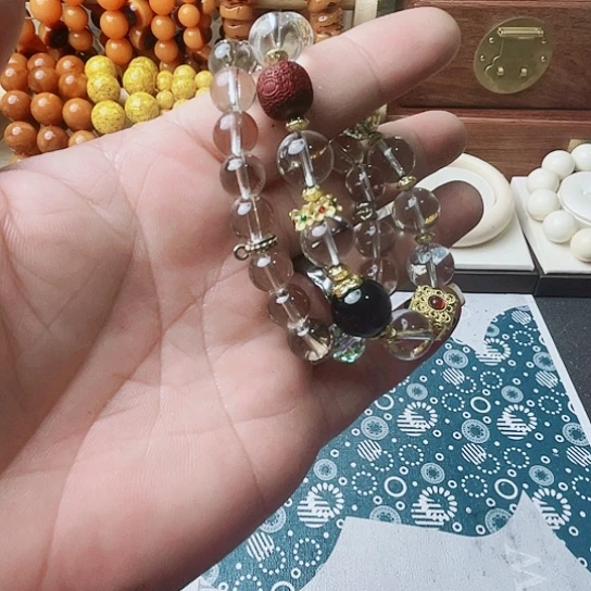 水晶手串白色一条