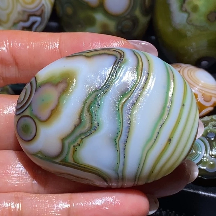 S***.玛瑙/玉髓未镶嵌珠宝奇石