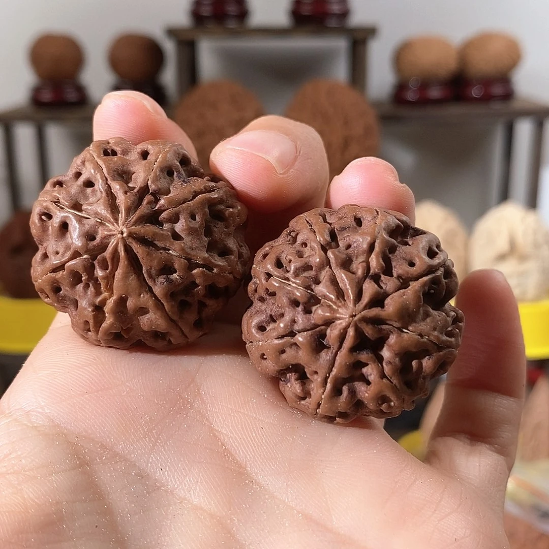 文玩核桃把件八瓣金刚34