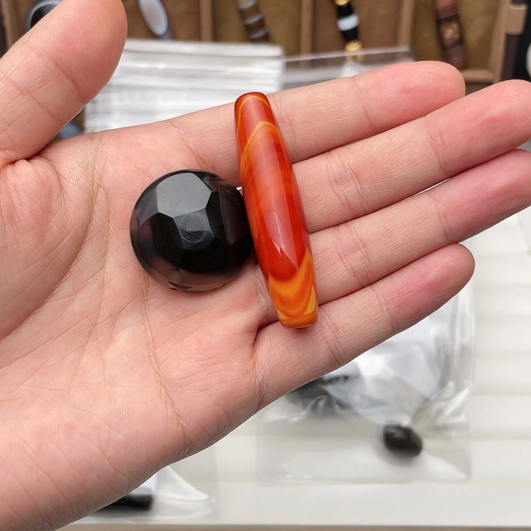 玛瑙/玉髓颈饰合金游*游
