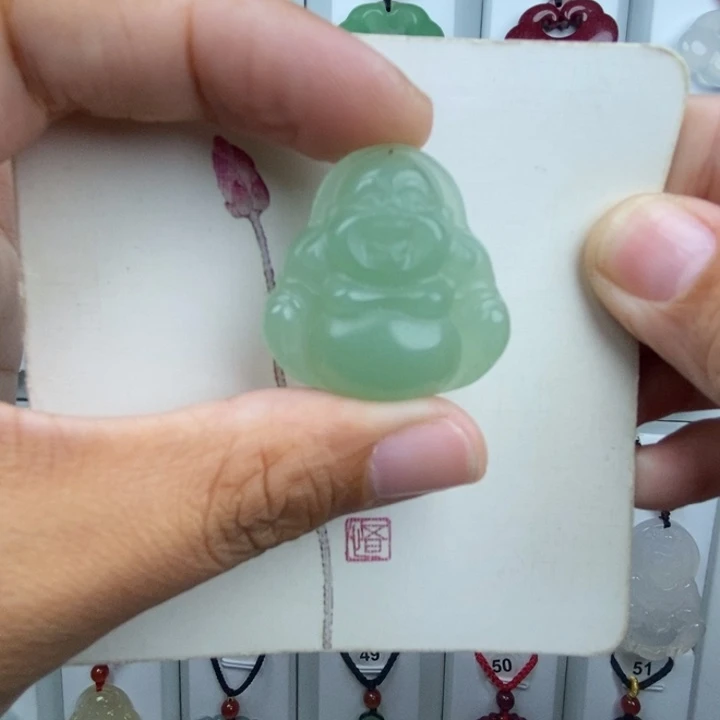 石英质玉未镶嵌颈饰