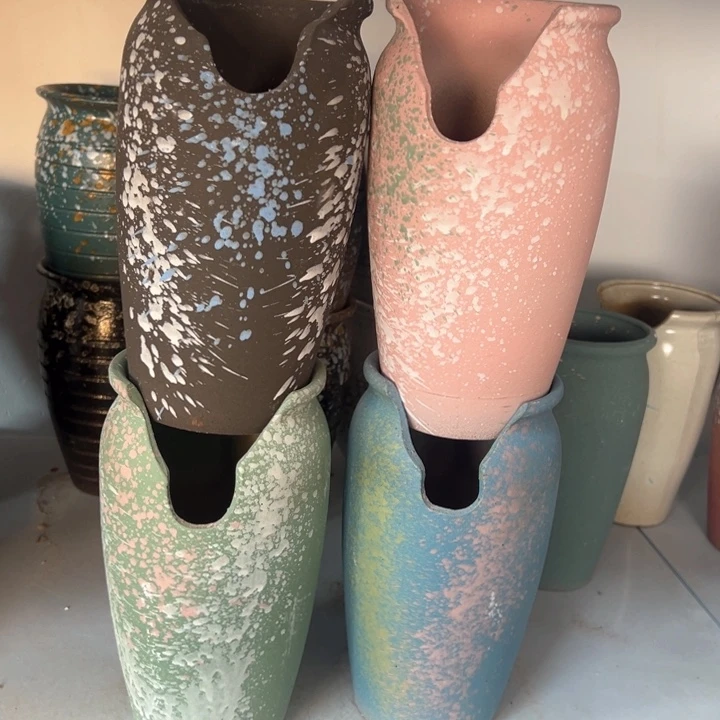 红陶口10.5高21。。。。。。。