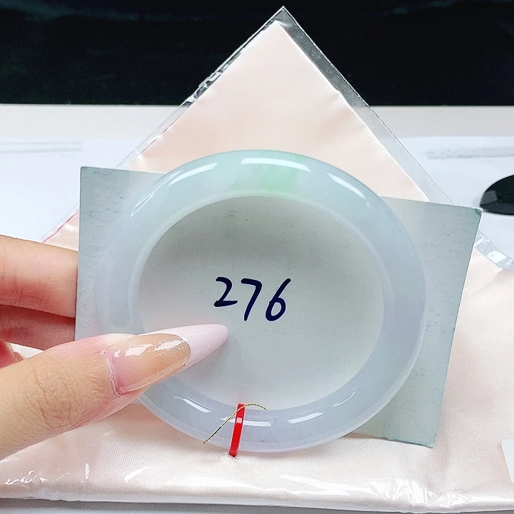 翡翠手镯未镶嵌55.6圈