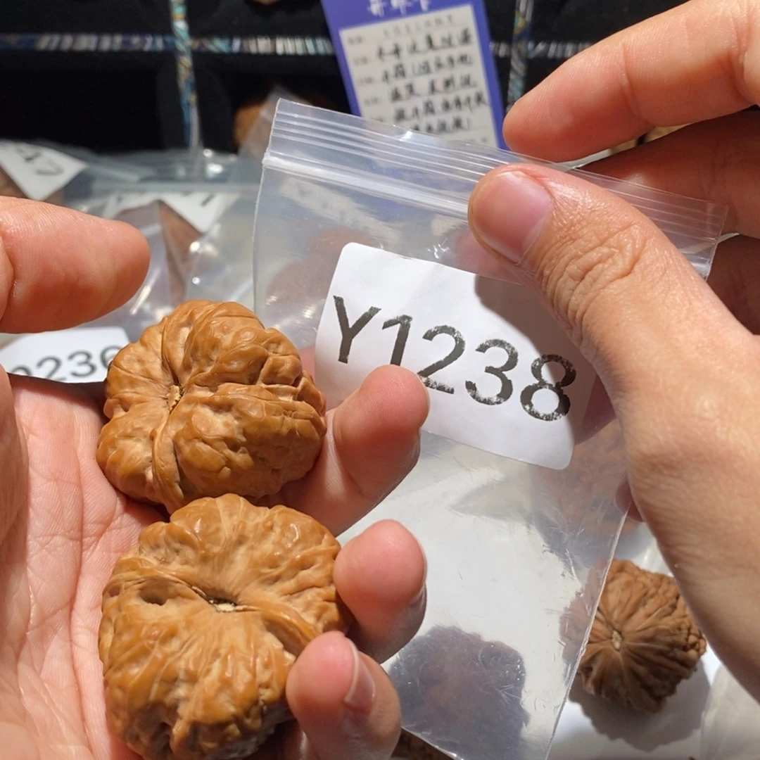 凯***瑟文玩核桃吊坠肥蛙