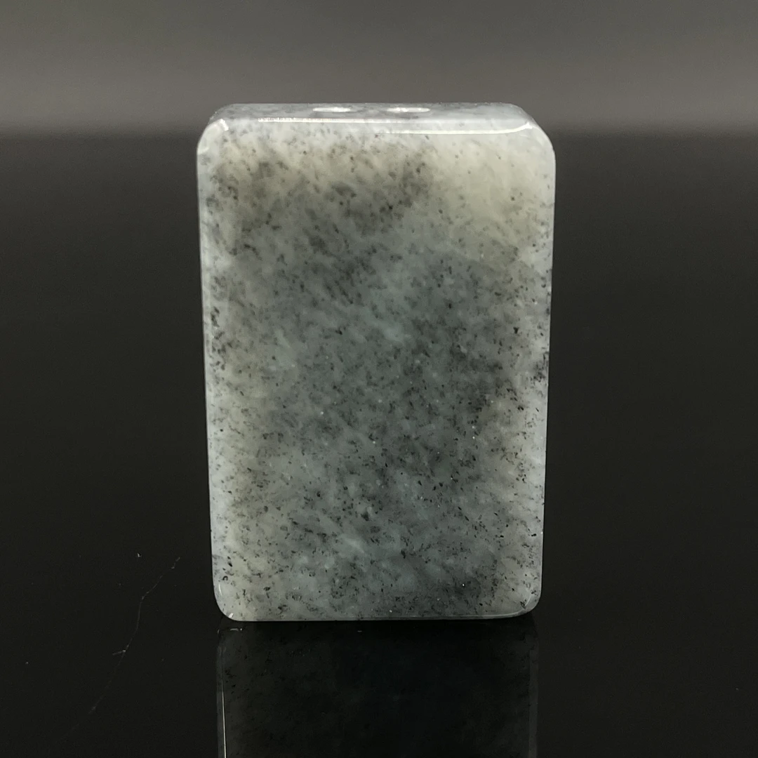 0102GY8586和田玉挂件