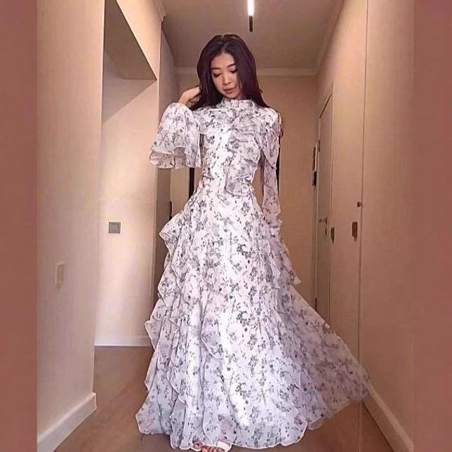 2025跨境外贸爆款夏季温柔风修身系带荷叶边喇叭袖印花雪纺连衣