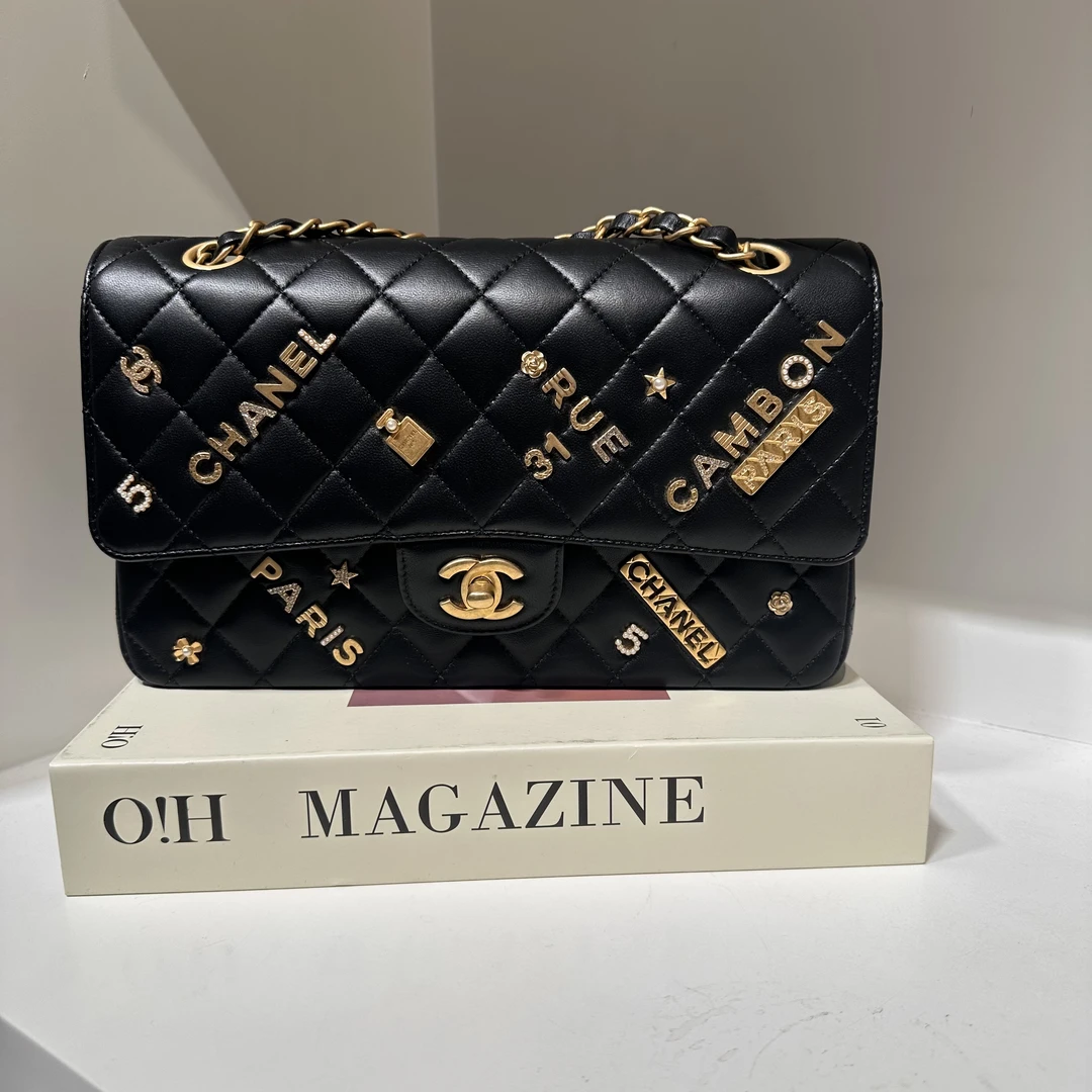 99新 Chanel/香奈儿 HIHI/21S黑金徽章款羊皮中号CF
