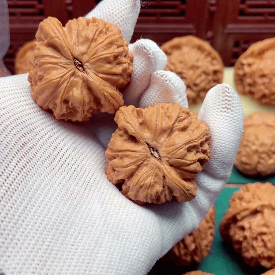 文玩核桃吊坠半**蛋秤砣38